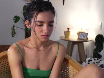 girl
        urcutelinda cam image #4673353