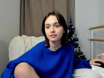 girl
        evi_wow cam image #3150840