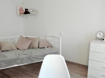 girl
        vi_vi_an cam image #1791672