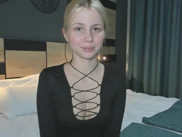 girl
        hi_popsy cam image #2913565
