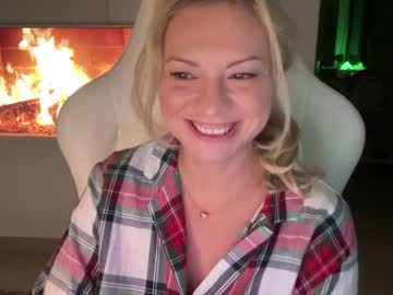 girl
        kiradivine cam image #1890