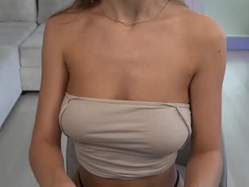 girl
        kathariine cam image #4402606