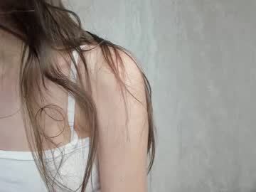 girl
        cutie_ghostie cam image #3586553
