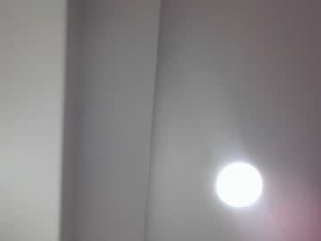 girl
        lyssalustxo cam image #1831021