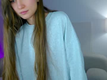 girl
        ambertan1 cam image #5699614