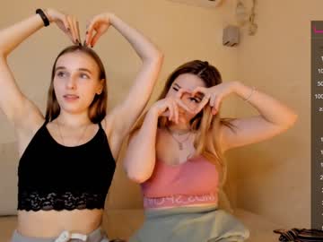couple Nude Cam Girls Playing Games with eleanorjessie