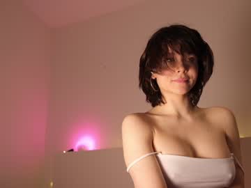 girl
        sae__ cam image #1307287