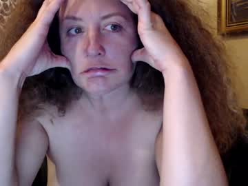 girl
        roxyrolla cam image #380512