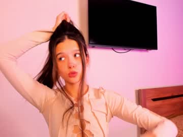 girl
        amandamedrano cam image #397475