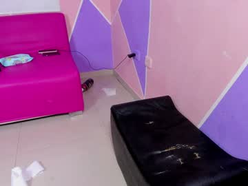 couple
        full_party_ cam image #4592060