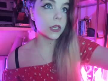 girl
        pavlovswhore cam image #1537103