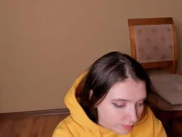 girl
        sueberry cam image #1686233