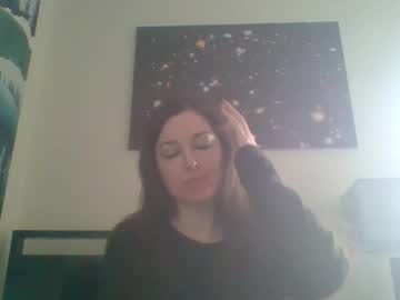 girl
        the_lord_god cam image #6891890