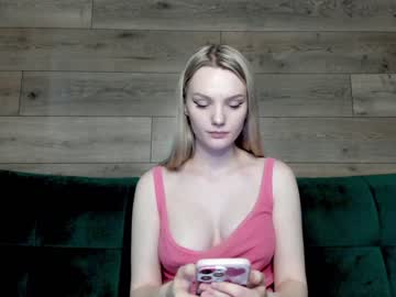 girl
        _passion_show_ cam image #3499651