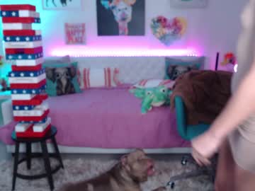 girl
        holihurricane cam image #1515692