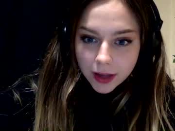 girl
        lillypadgrl cam image #2685293