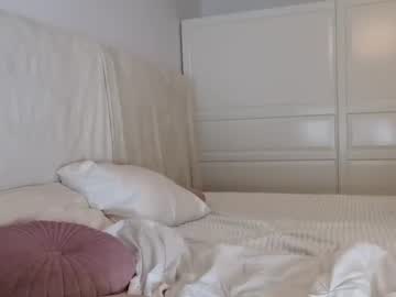 girl
        lilemilyy cam image #3215207