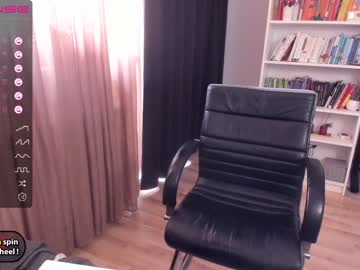 girl
        crissnight cam image #1668809