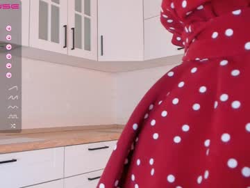 girl
        loribanks cam image #1165275
