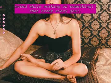 girl
        ingennui cam image #3940683