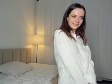 girl
        desertrosea cam image #2066468