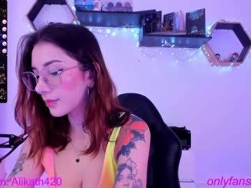 girl
        thecosmicgirl cam image #3091252