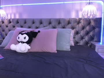 girl
        naomii_soto cam image #5275416