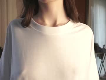 girl
        amityfugler cam image #4192359