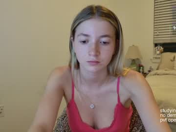 girl
        jadewilkinson cam image #6638002