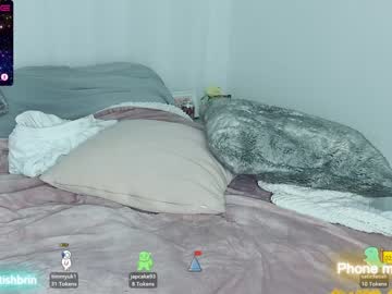 girl
        british_brin cam image #807695