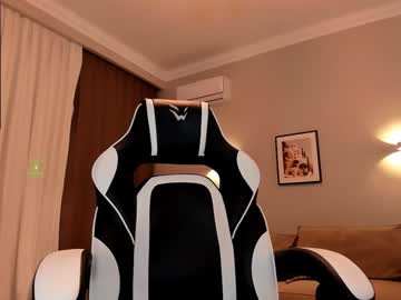 girl
        mary_delray cam image #4787674