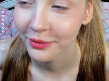 girl
        lolliis cam image #2442906