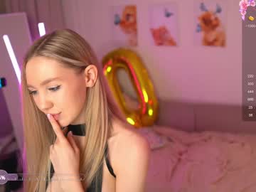 girl
        avroramy cam image #6238324
