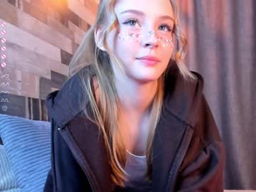 girl
        lolliis cam image #2581636