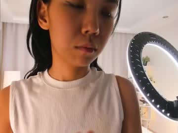 girl
        lornacutsforth cam image #6499105
