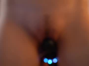 girl
        dietmountaindew_ cam image #6850511