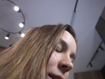 girl
        monika_youthfull cam image #5757880