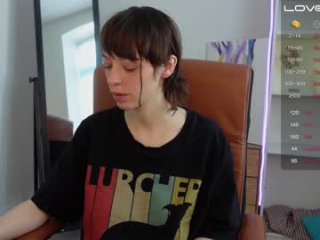 girl
        agelina_summer cam image #1509704