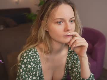 girl
        your_kat cam image #3887775
