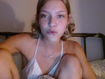 girl
        miafosterx cam image #3869200