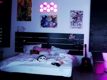 girl
        madnessalise cam image #1700424