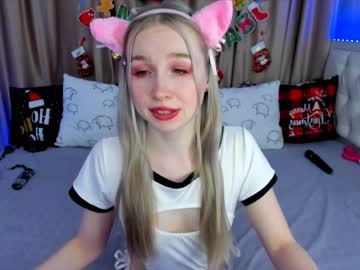 girl Nude Cam Girls Playing Games with lilystarlight