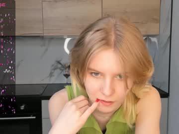 girl
        lizbethberner cam image #3621054
