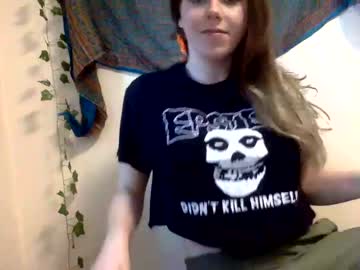 girl
        lillypadgrl cam image #2689553