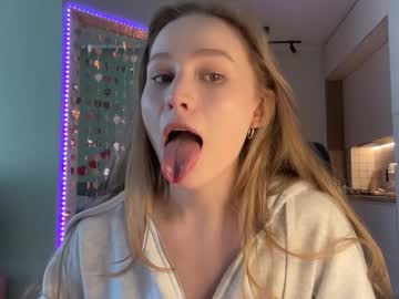girl
        whoisalisa cam image #6825882
