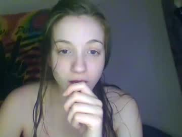 girl
        mariahjuliette cam image #946112