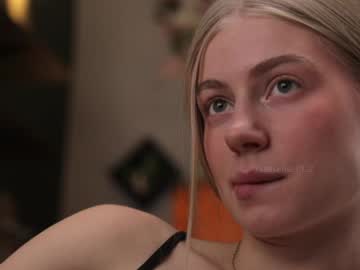 girl
        kateharrise cam image #5598622