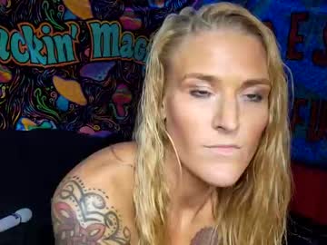 couple
        peachycream2017 cam image #207395