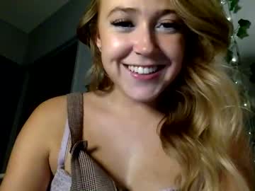girl
        winterbunny69 cam image #3354414