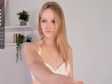 girl
        _candy_shop__ cam image #2897826